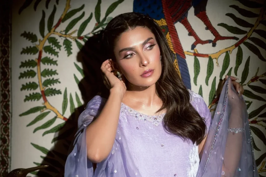 Ayeza Khan Age, Height, Wife, Childrens and family details