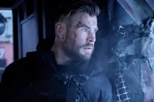 Chris Hemsworth biography image showing his height, age, family and Thor career details