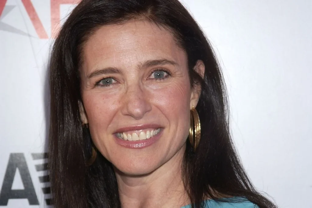 Mimi Rogers biography image showing her age, height, husband and net worth details