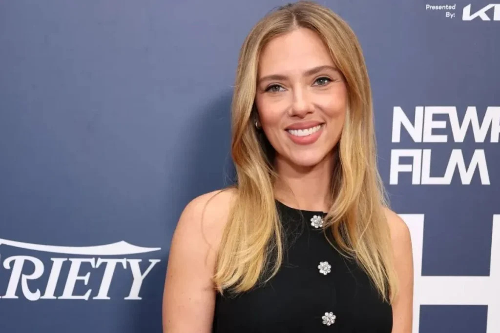 Scarlett Johansson portrait for biography article covering her age, height, spouse, children, career highlights and net worth.
