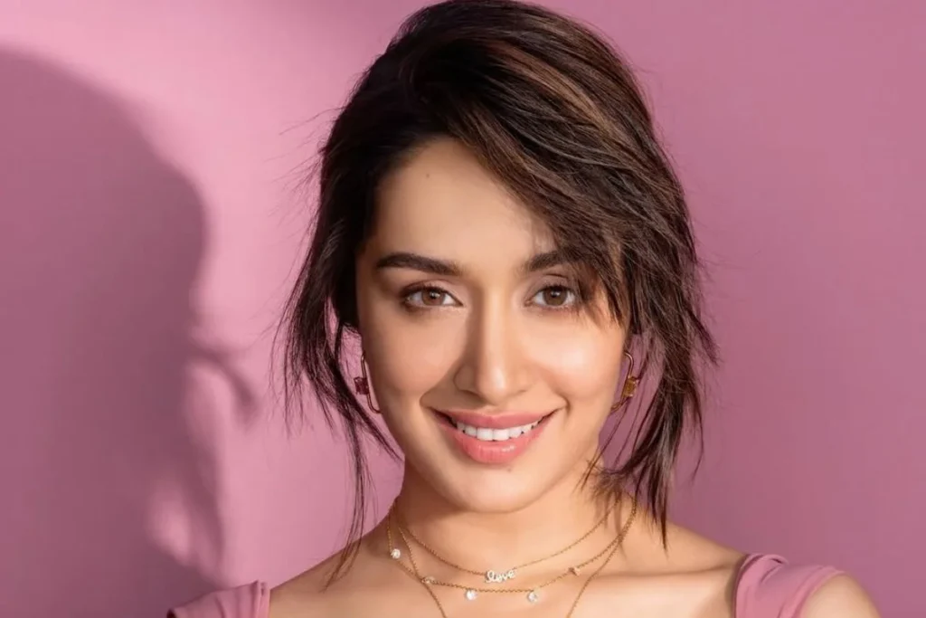 Shraddha Kapoor biography with age, boyfriend, husband, father, mother, height and net worth details