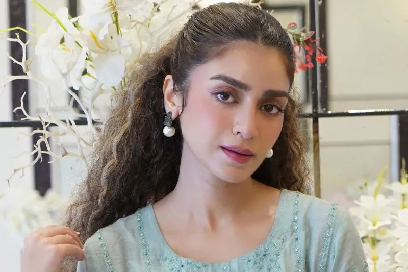 Hajra Yamin Humrahi Drama