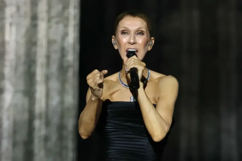 Céline Dion Breaks Down in Tears at First Full Concert in 6 Years