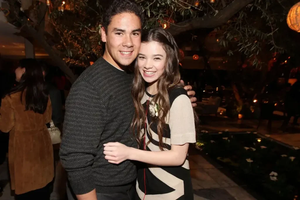 Griffin Steinfeld Age, Family & Bio: Hailee Steinfeld's Brother