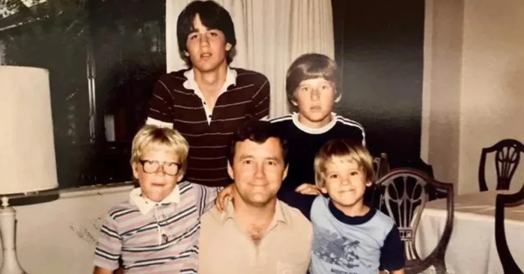 Ryan Reynolds Siblings