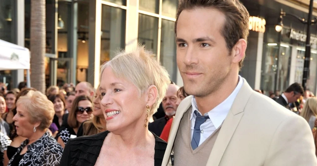 Tammy Reynolds and Ryan Reynolds