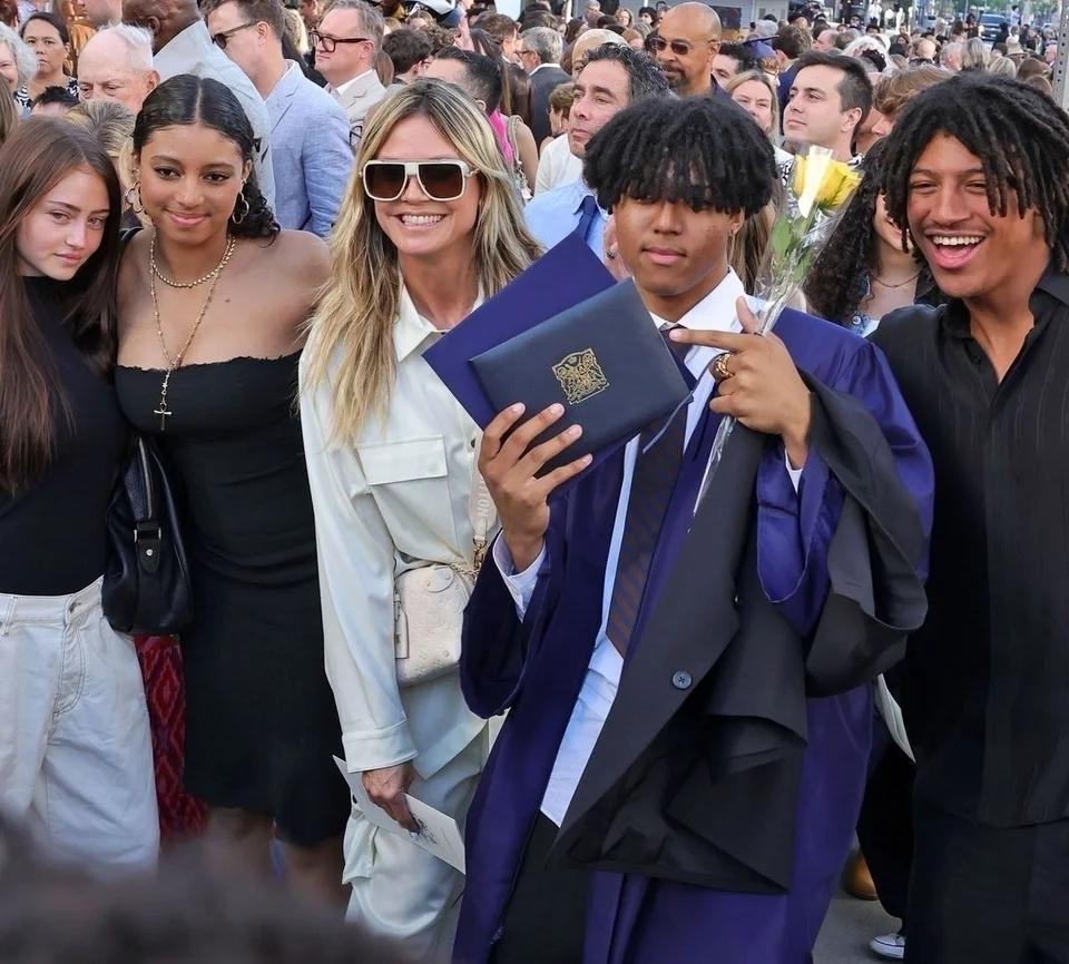 Heidi Klum family photo with children Leni, Lou, Johan, and Henry
